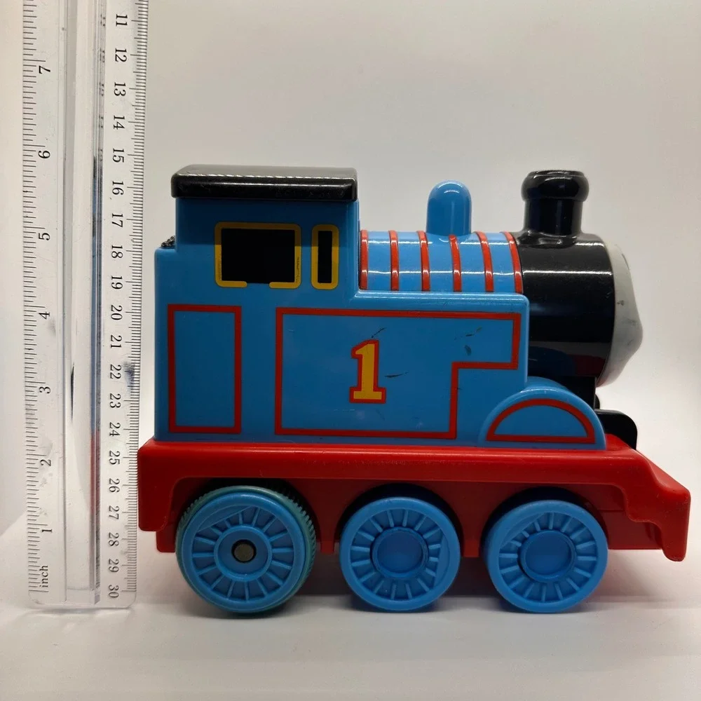 Thomas The Tank Engine Train Electric Toy Blue Red Face Lights‎ Sound Kids Play
